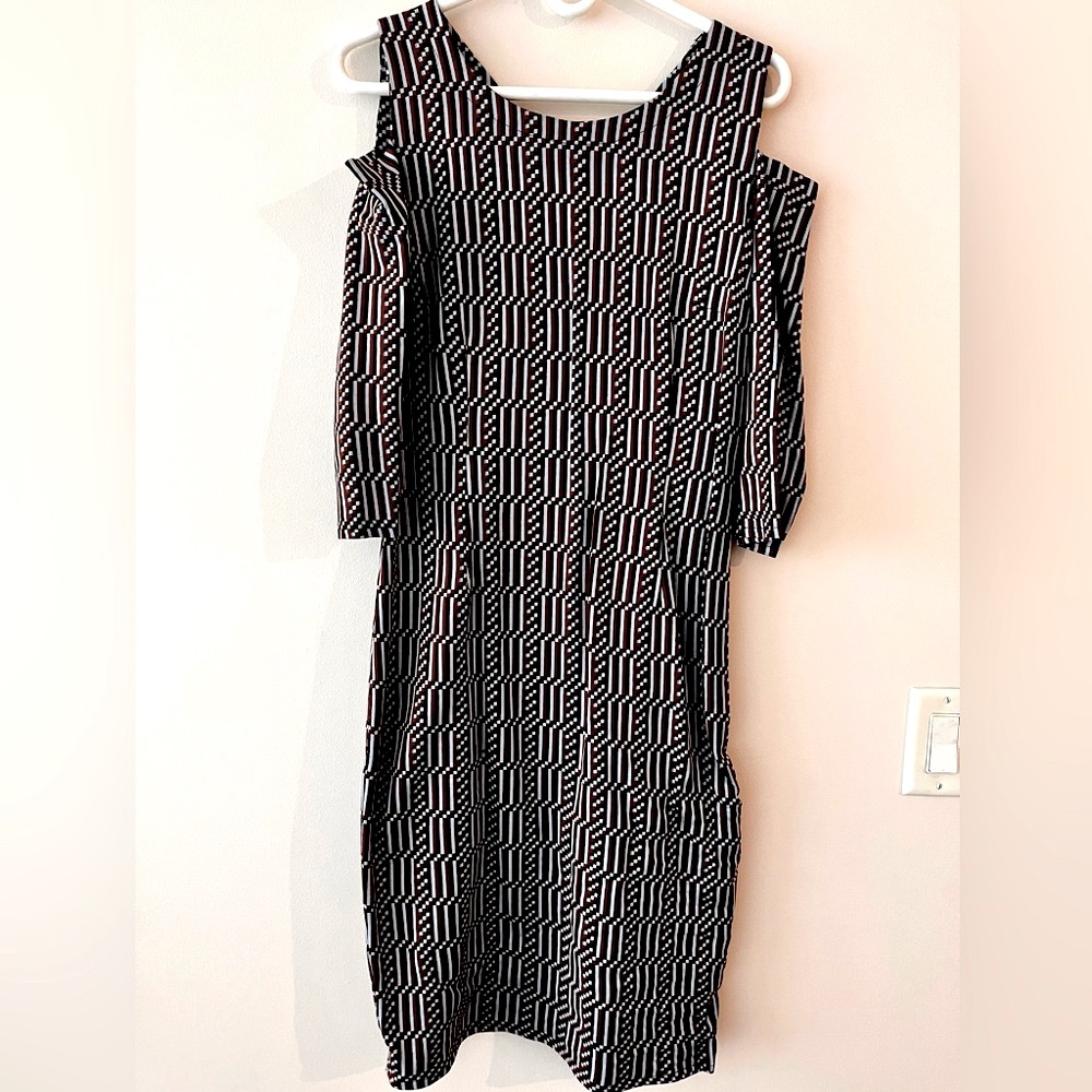 Dinally cold shoulder midi dress